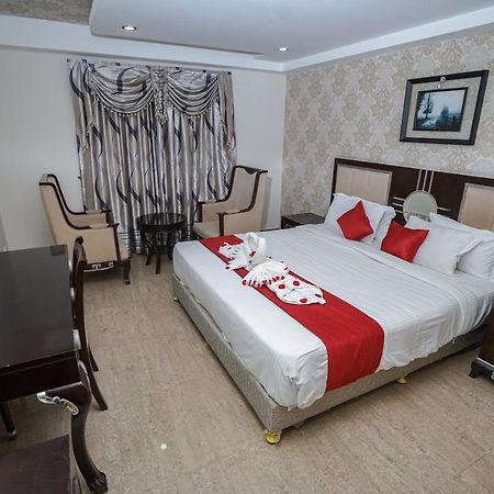 Hotel Sidhartha Chalakudy Kizhake Chālakudi Zewnętrze zdjęcie