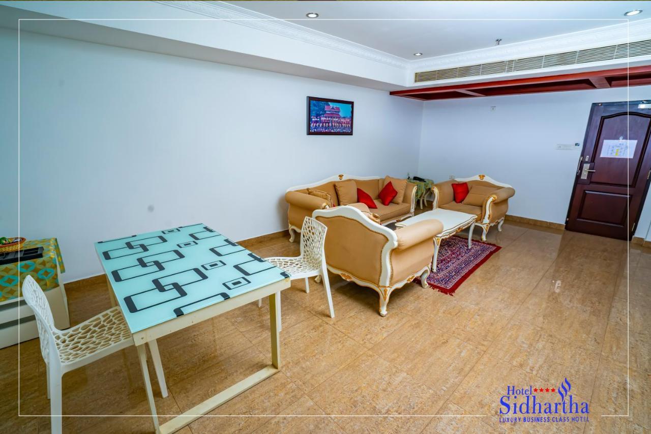 Hotel Sidhartha Chalakudy Kizhake Chālakudi Zewnętrze zdjęcie