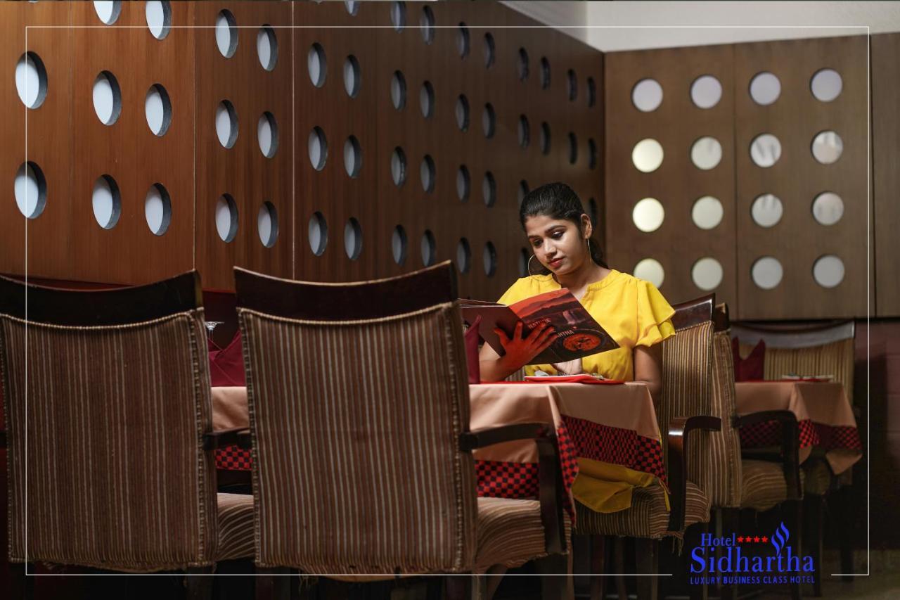 Hotel Sidhartha Chalakudy Kizhake Chālakudi Zewnętrze zdjęcie