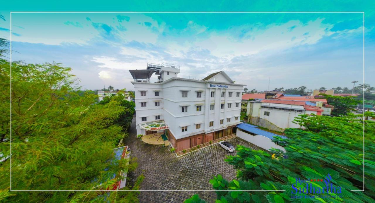 Hotel Sidhartha Chalakudy Kizhake Chālakudi Zewnętrze zdjęcie