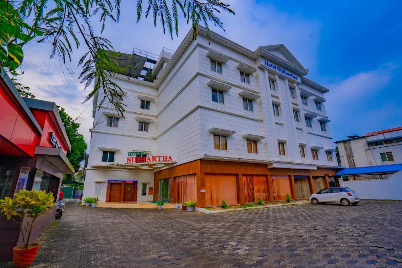 Hotel Sidhartha Chalakudy Kizhake Chālakudi Zewnętrze zdjęcie