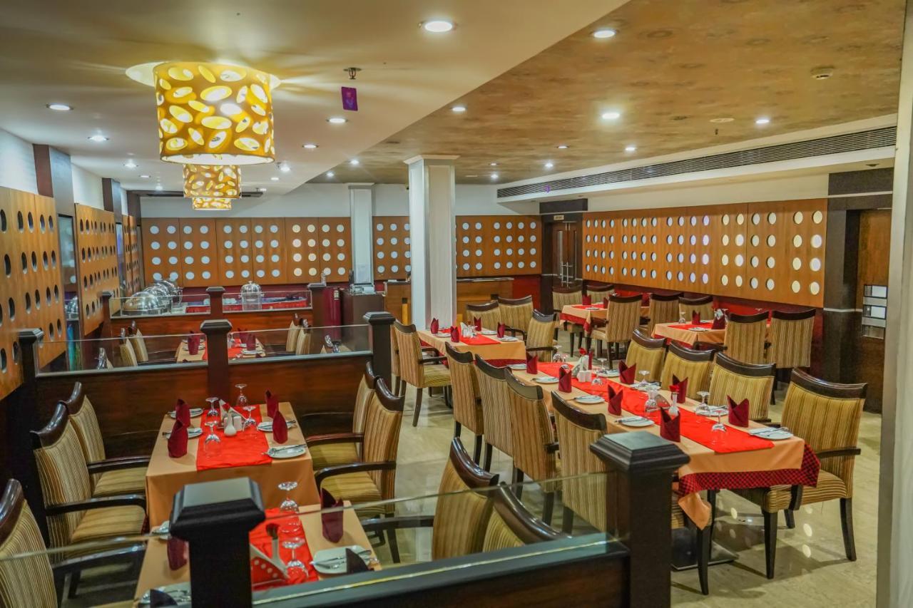 Hotel Sidhartha Chalakudy Kizhake Chālakudi Zewnętrze zdjęcie