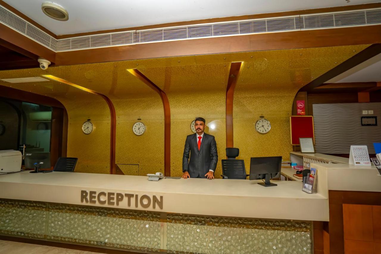Hotel Sidhartha Chalakudy Kizhake Chālakudi Zewnętrze zdjęcie