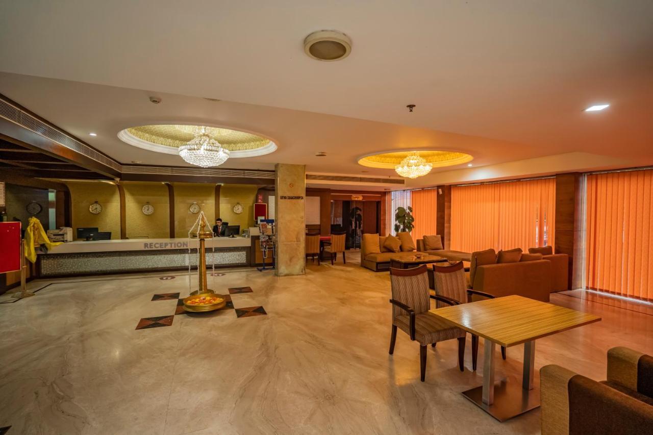Hotel Sidhartha Chalakudy Kizhake Chālakudi Zewnętrze zdjęcie